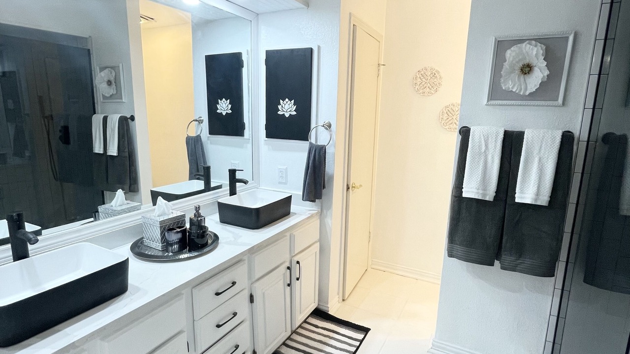 Photo of Bathroom in Medical Center District
