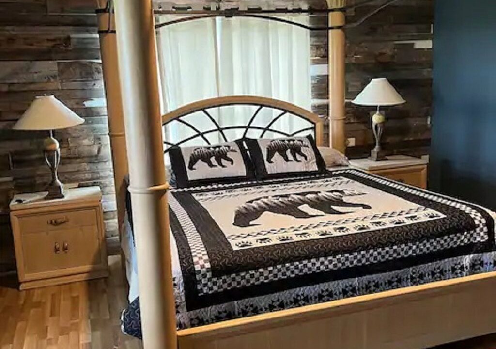 Photo of Bedroom in Templeton