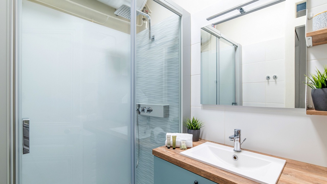 Photo of Bathroom in Jules Ferry - Recamier