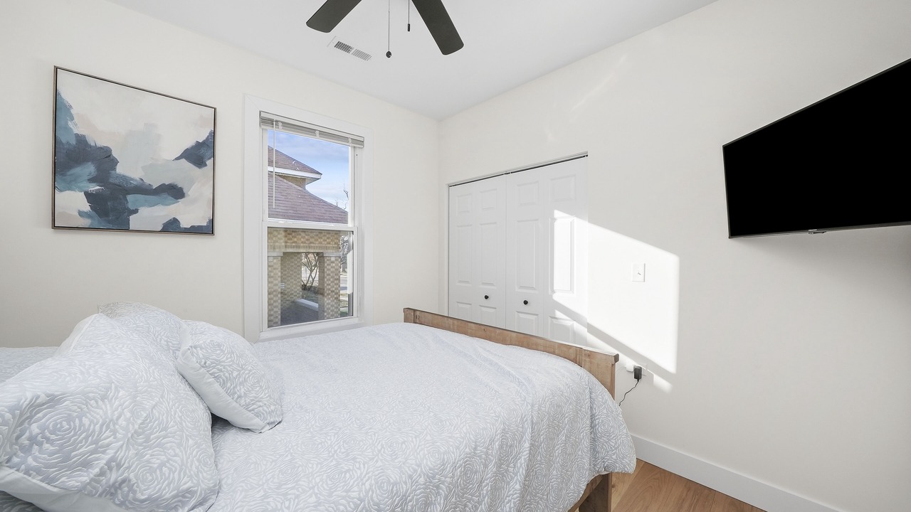Photo of Bedroom in Forest Park