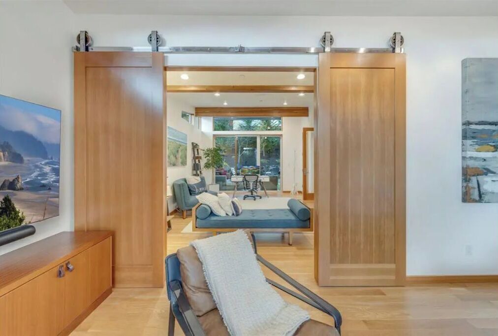 Photo of Livingroom in Southwest Hills