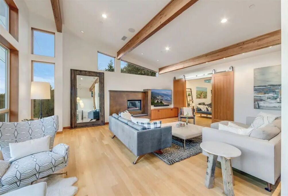 Photo of Livingroom in Southwest Hills