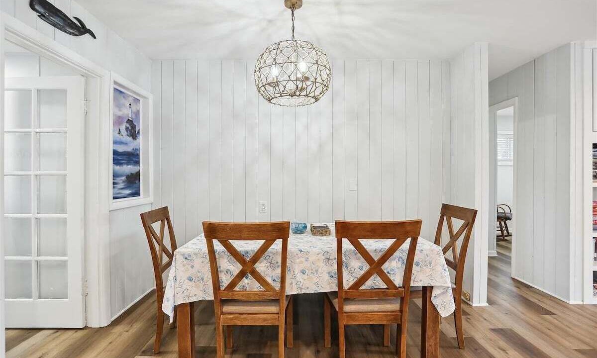 Photo of Bedroom in Cannon Beach