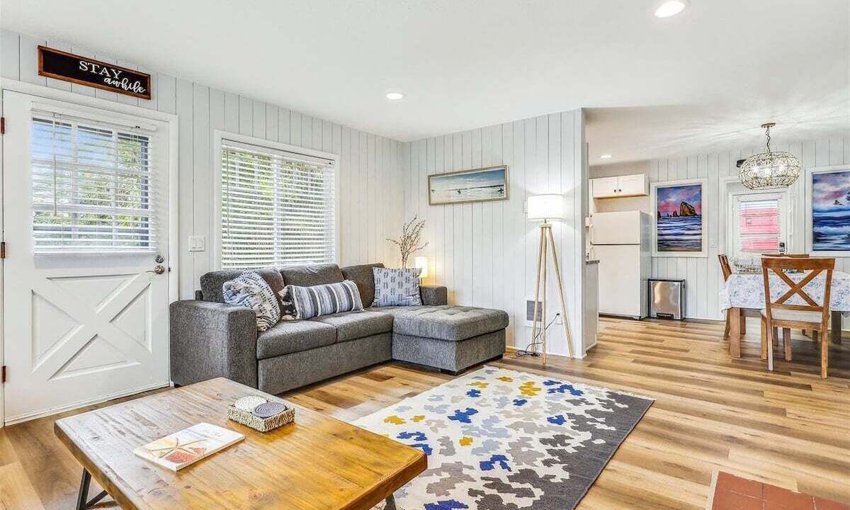 Photo of Bedroom in Cannon Beach