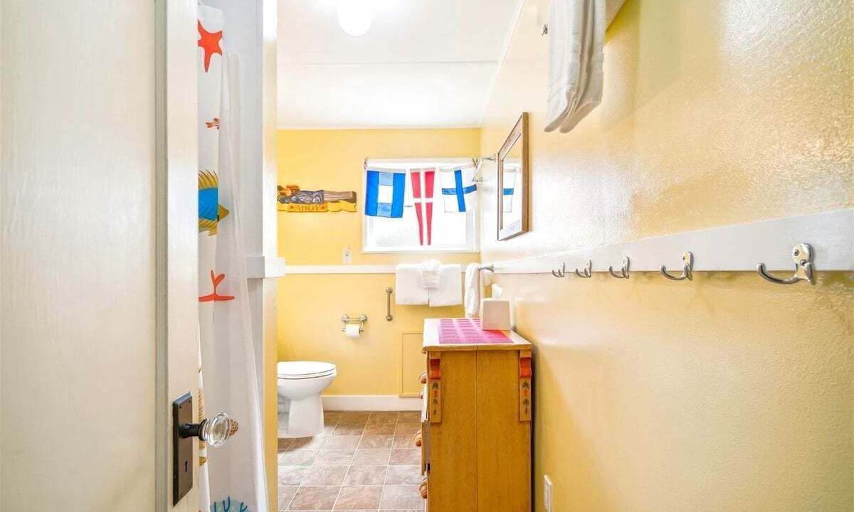 Photo of Bathroom in Arch Cape
