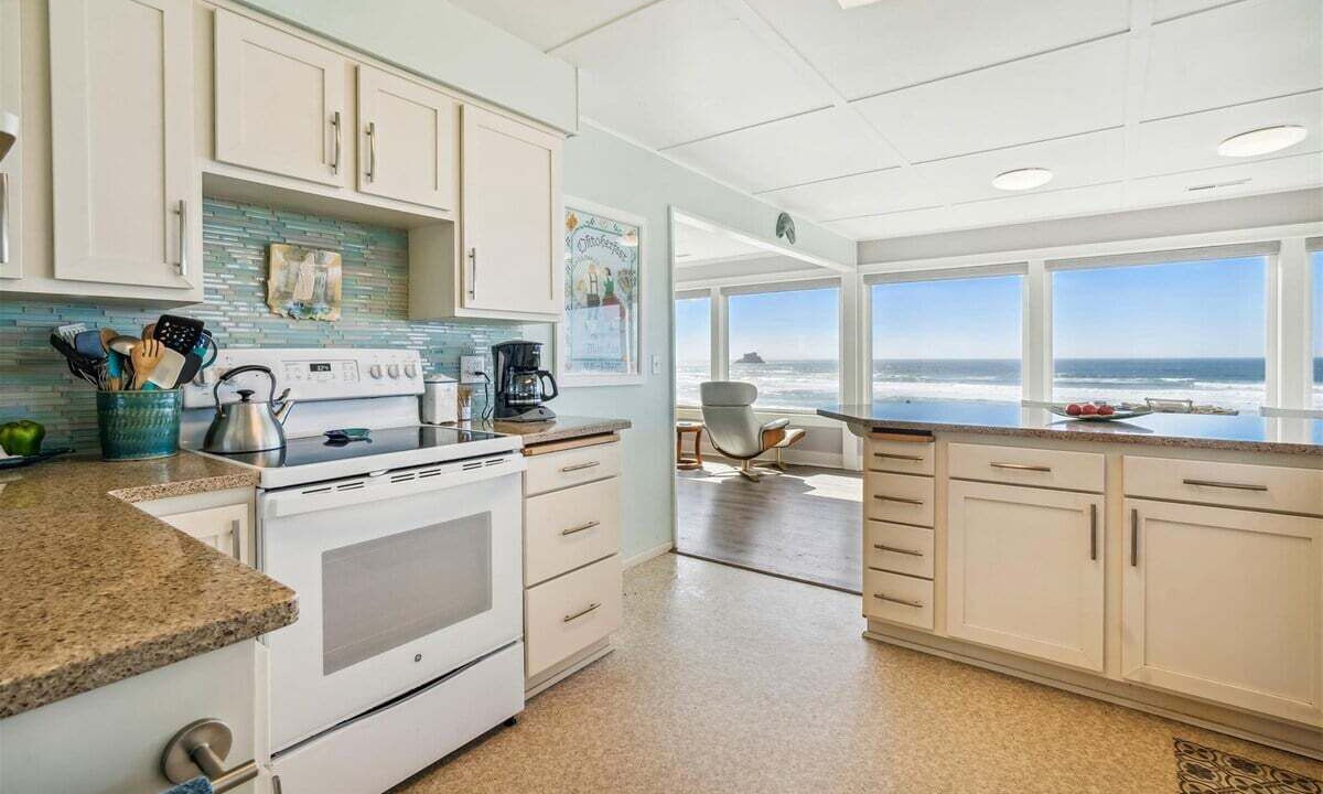 Photo of Others in Arch Cape