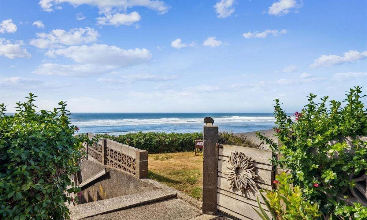 Photo of Others in Arch Cape