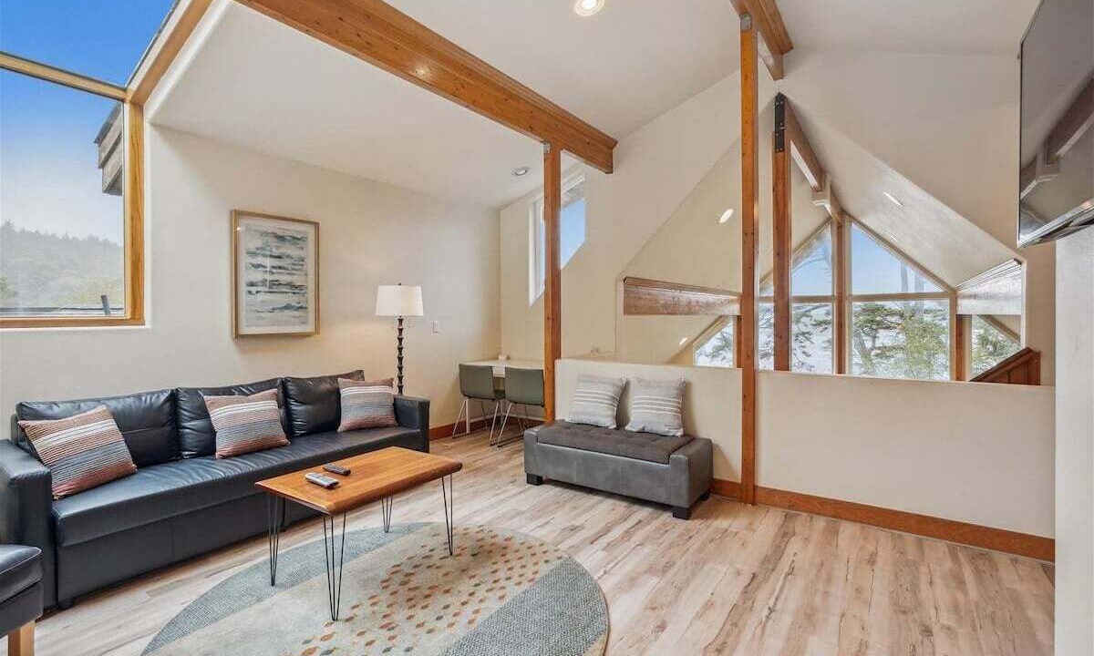 Photo of Others in Arch Cape