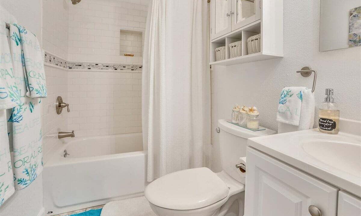 Photo of Bathroom in Tolovana Park