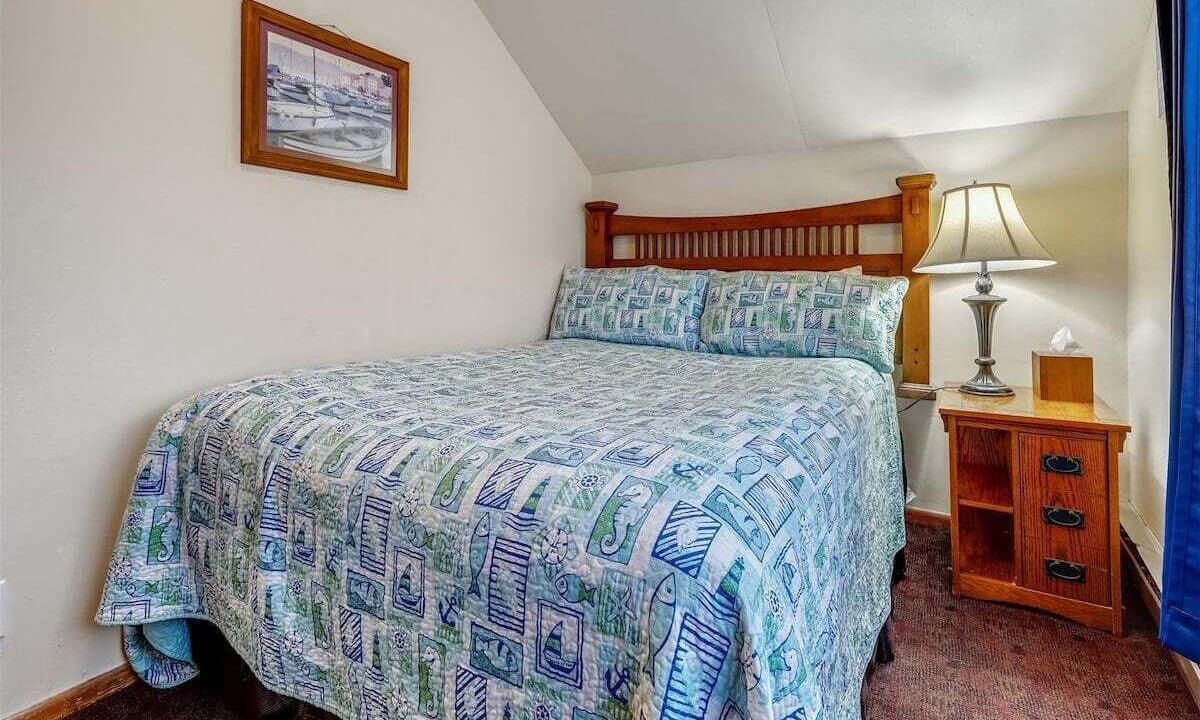 Photo of Others in Downtown Cannon Beach