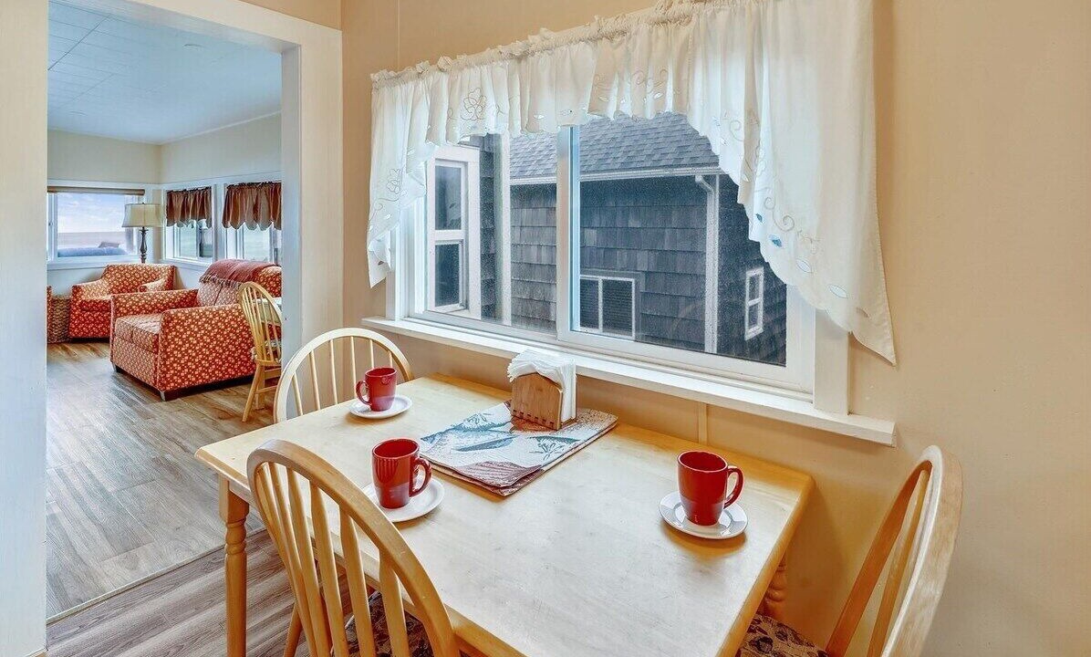 Photo of Others in Downtown Cannon Beach