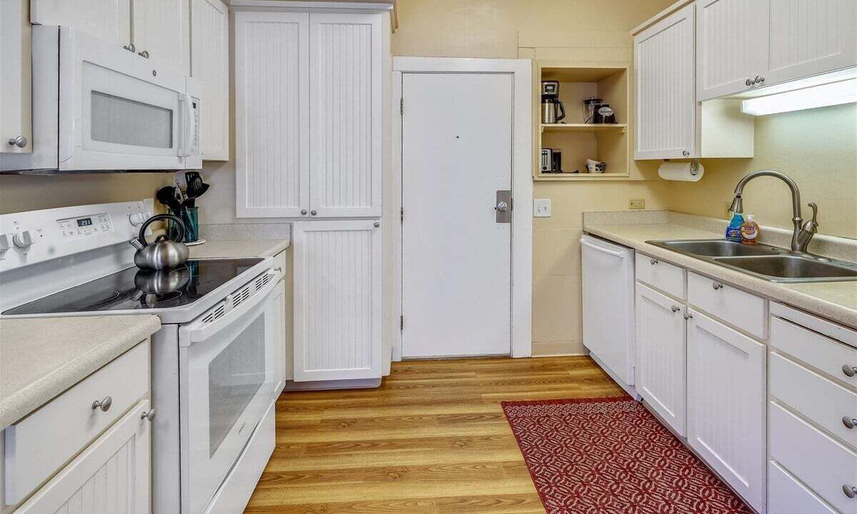 Photo of Others in Downtown Cannon Beach