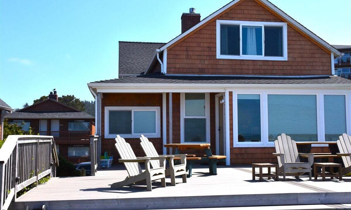 Photo of Others in Downtown Cannon Beach