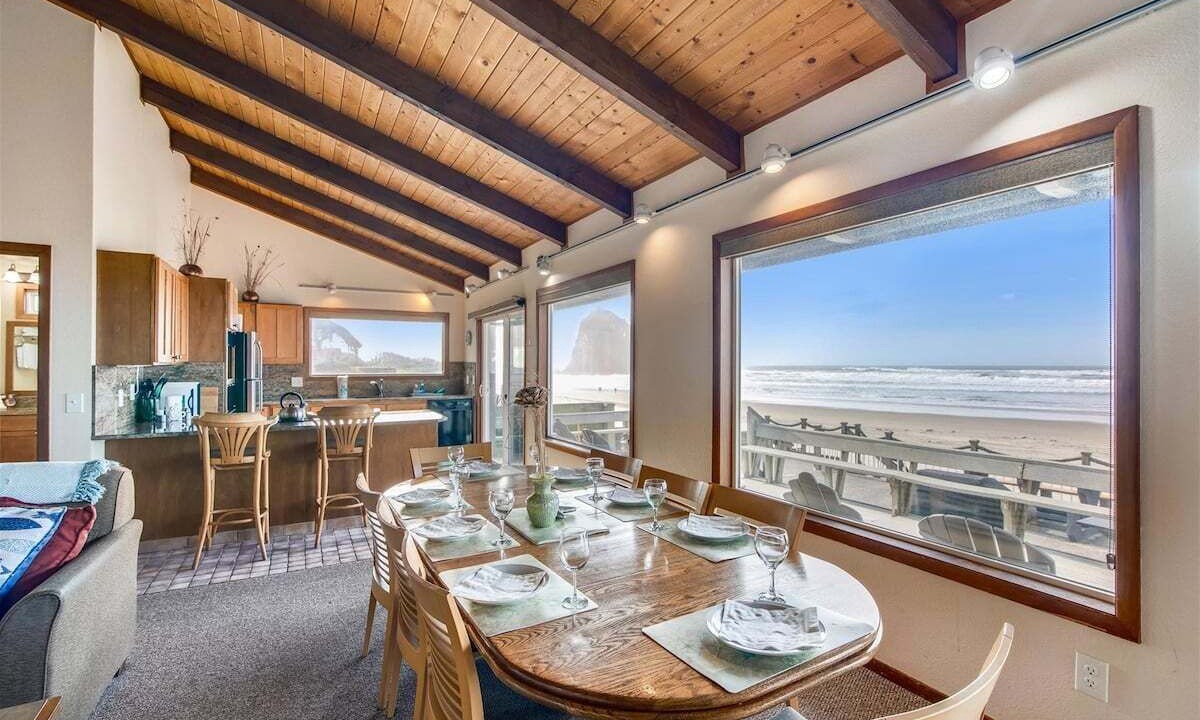 Photo of Others in Downtown Cannon Beach