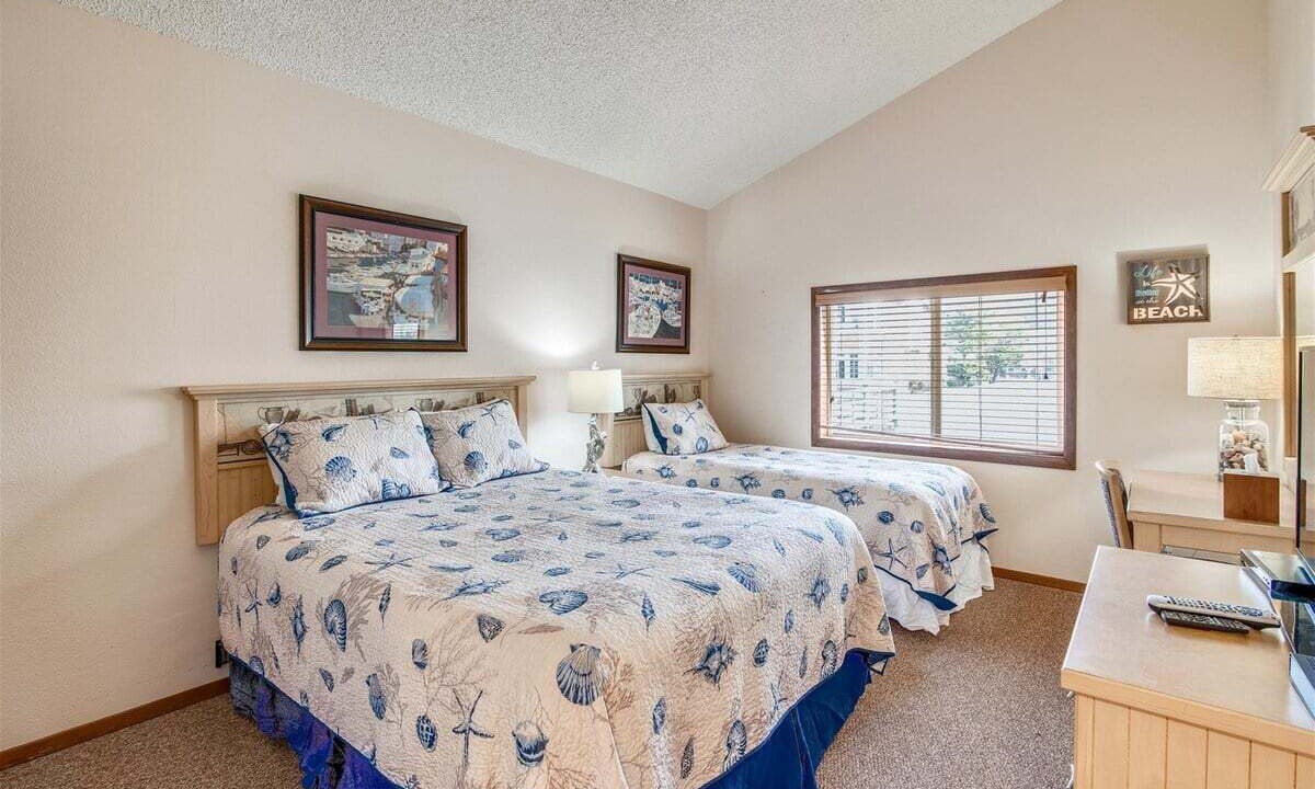 Photo of Others in Downtown Cannon Beach