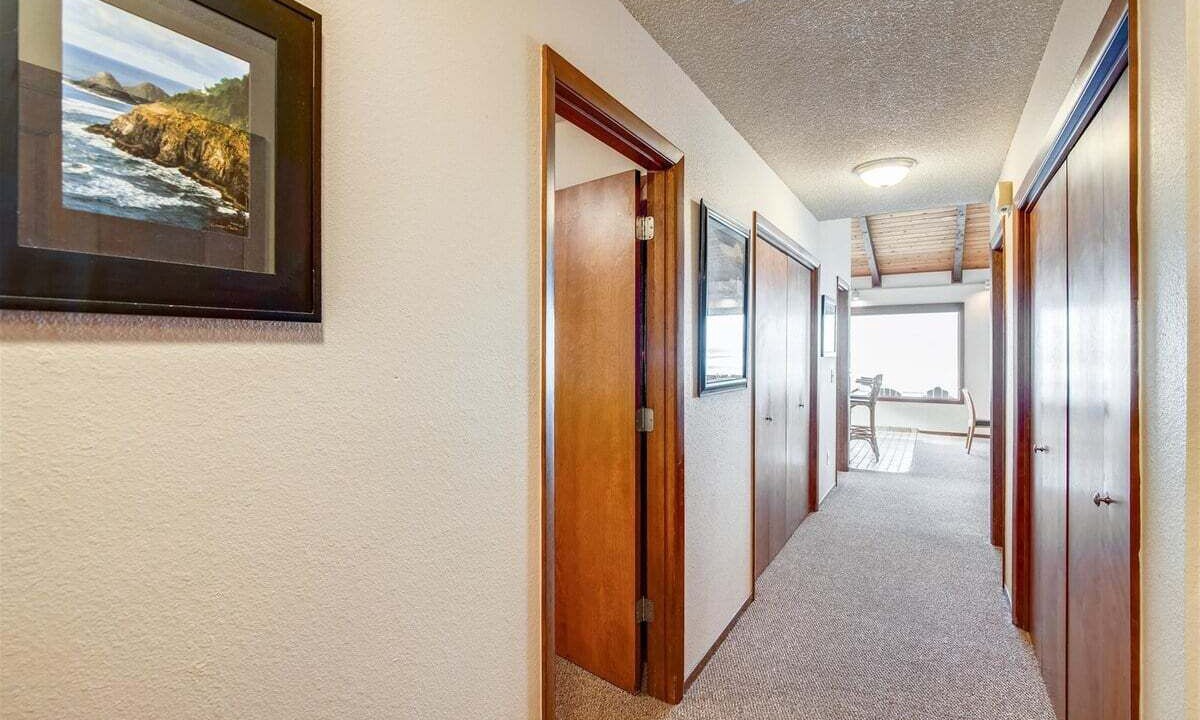 Photo of Others in Downtown Cannon Beach