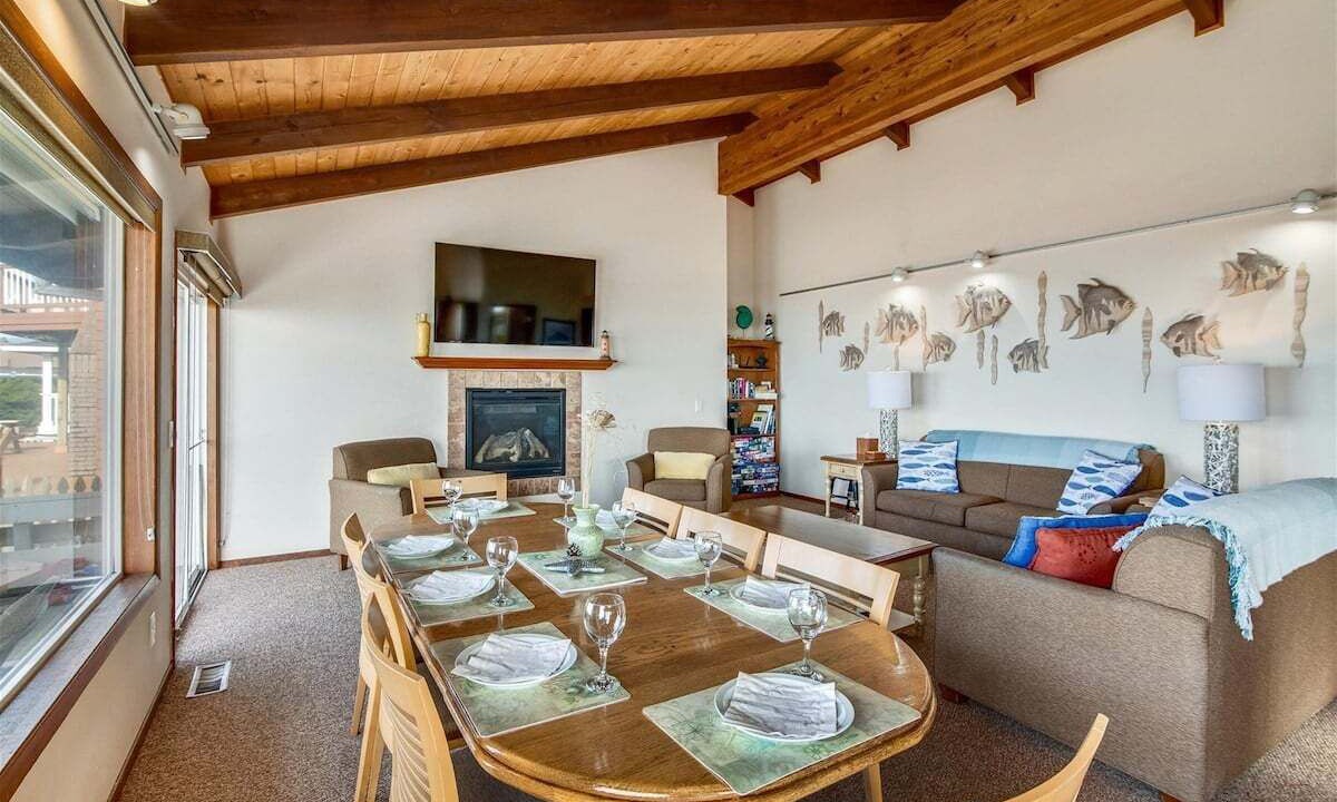 Photo of Others in Downtown Cannon Beach