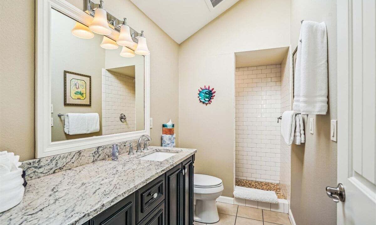 Photo of Bathroom in Tolovana Park