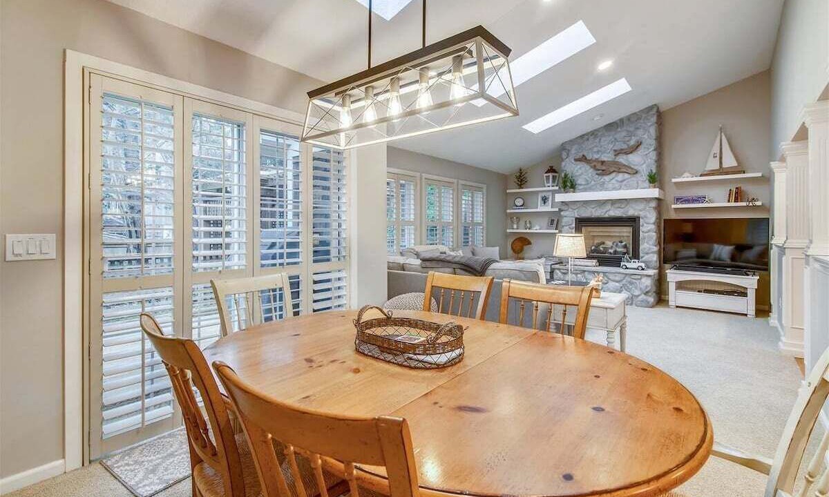 Photo of Others in Downtown Cannon Beach