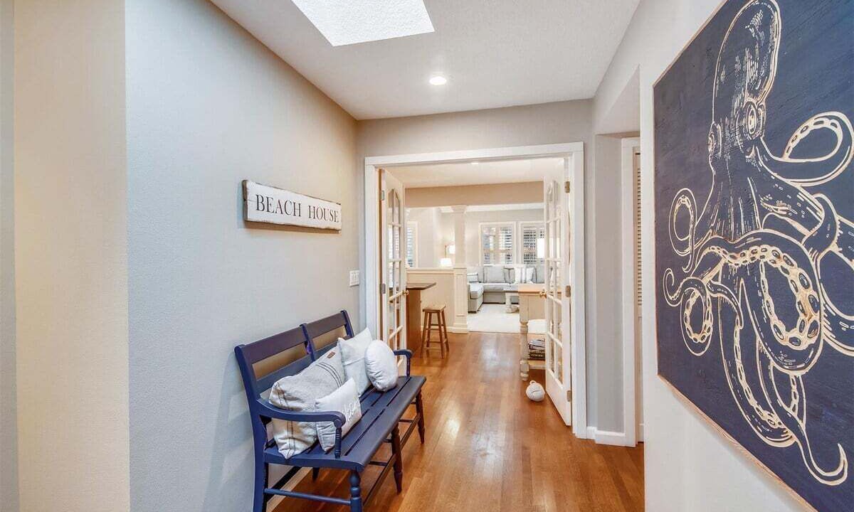 Photo of Others in Downtown Cannon Beach