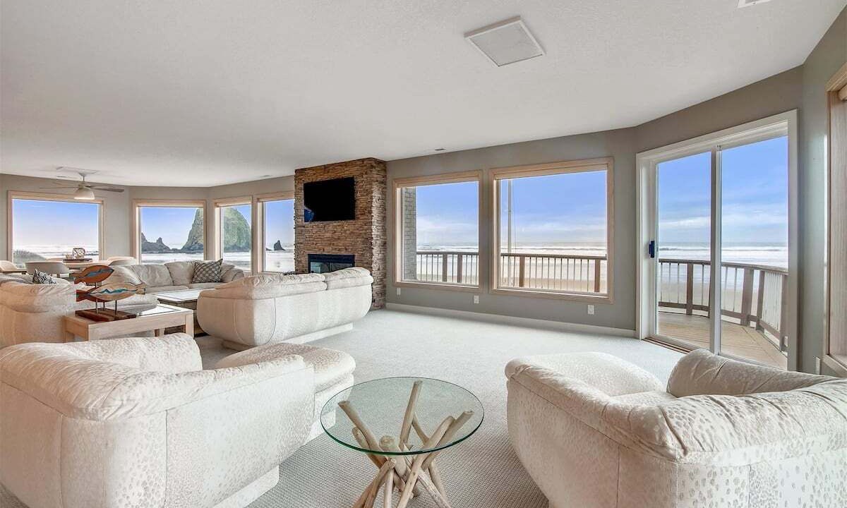 Photo of Bedroom in Downtown Cannon Beach
