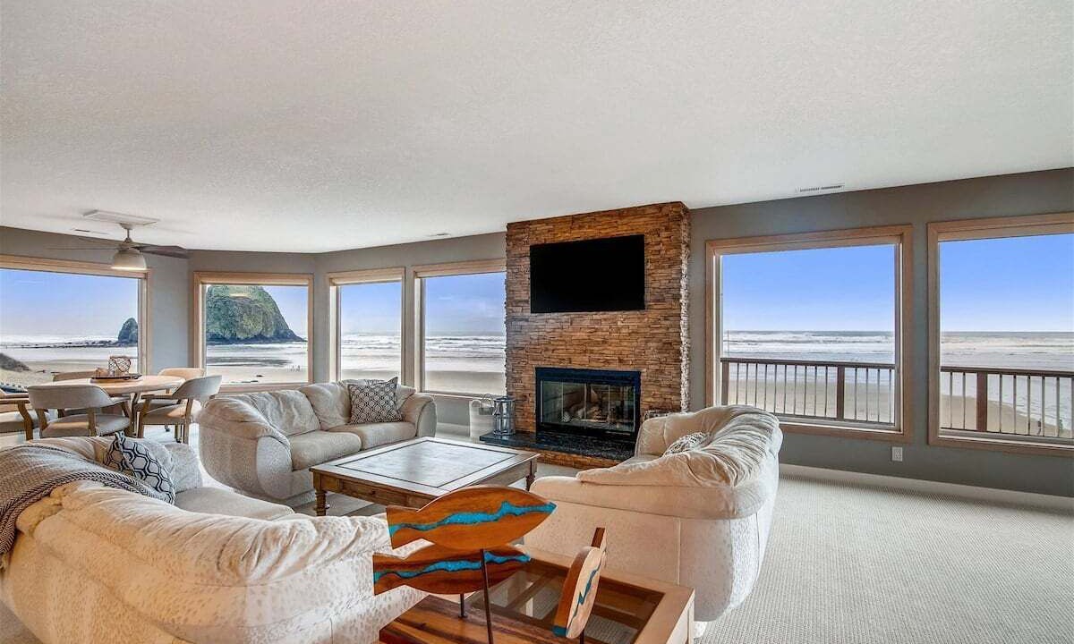 Photo of Bedroom in Downtown Cannon Beach
