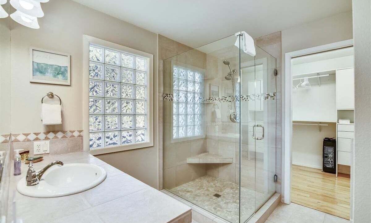 Photo of Bathroom in Tolovana Park