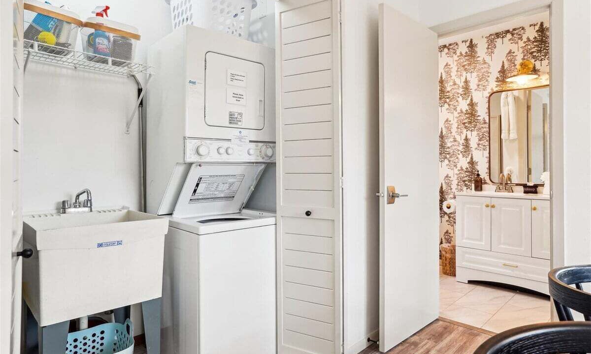 Photo of Others in Downtown Cannon Beach