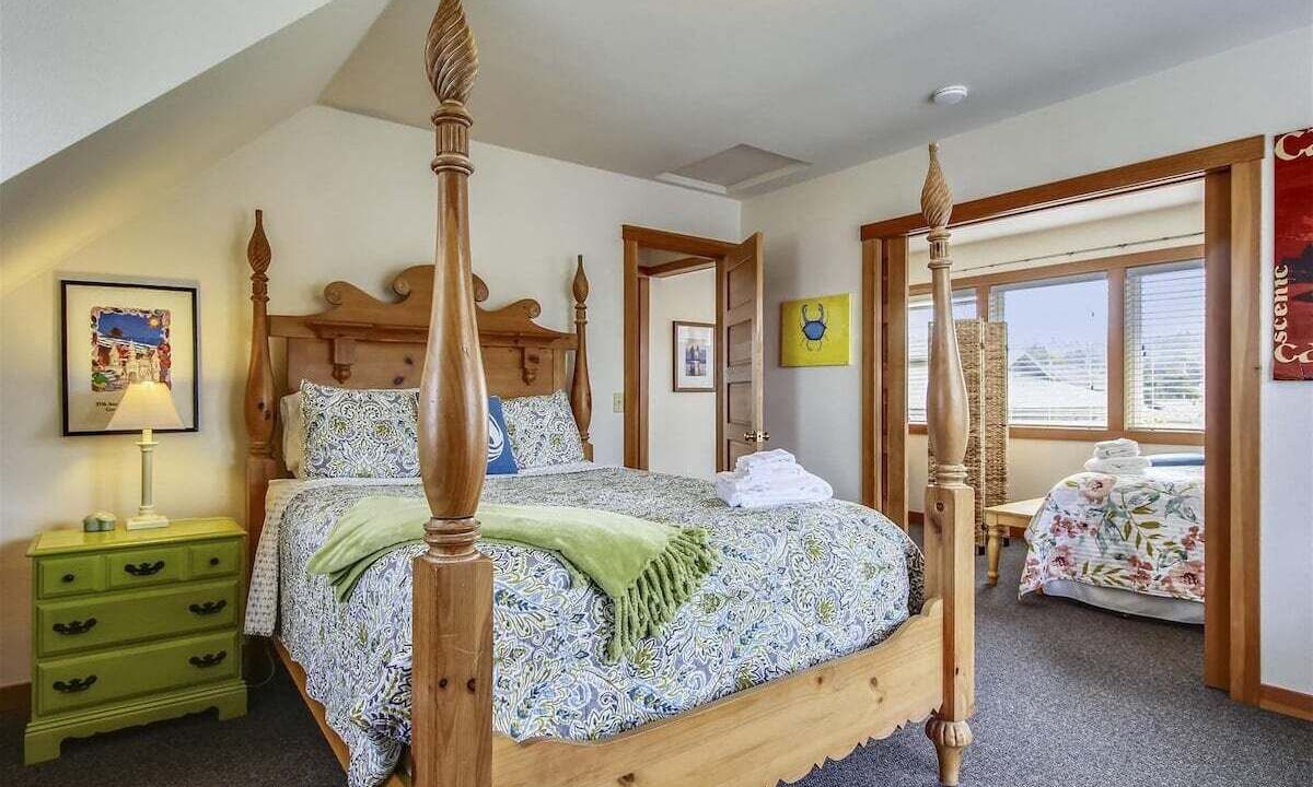 Photo of Others in Downtown Cannon Beach