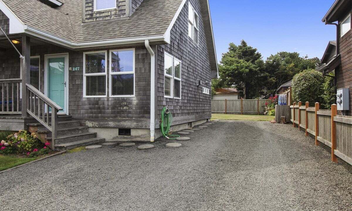 Photo of Others in Downtown Cannon Beach