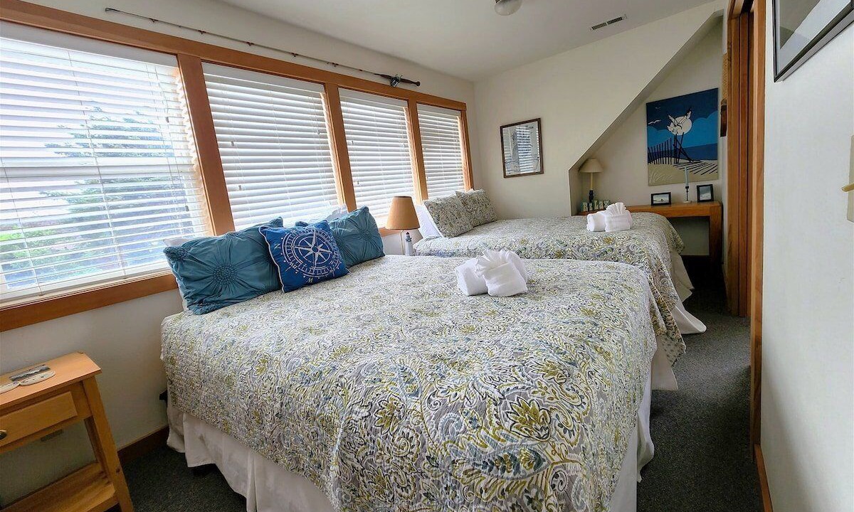 Photo of Others in Downtown Cannon Beach