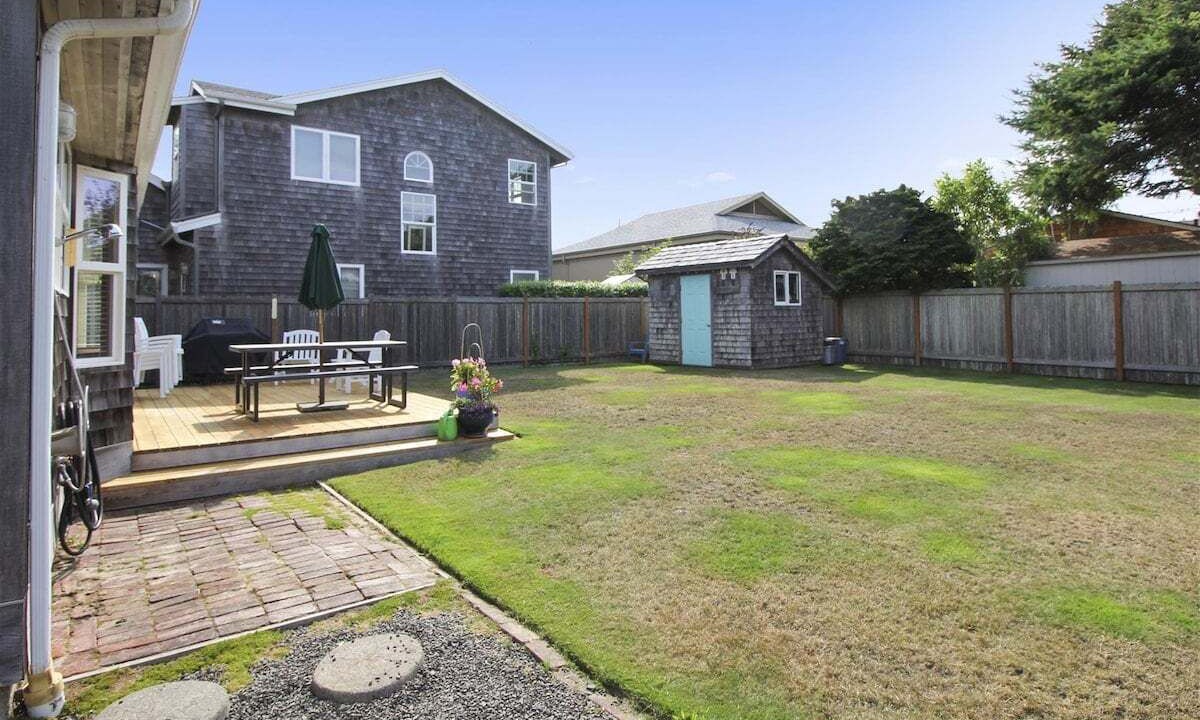 Photo of Others in Downtown Cannon Beach