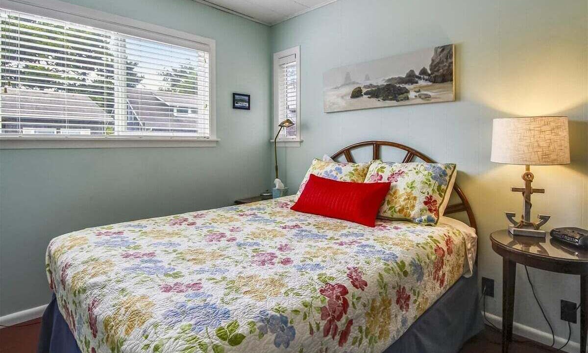 Photo of Others in Downtown Cannon Beach