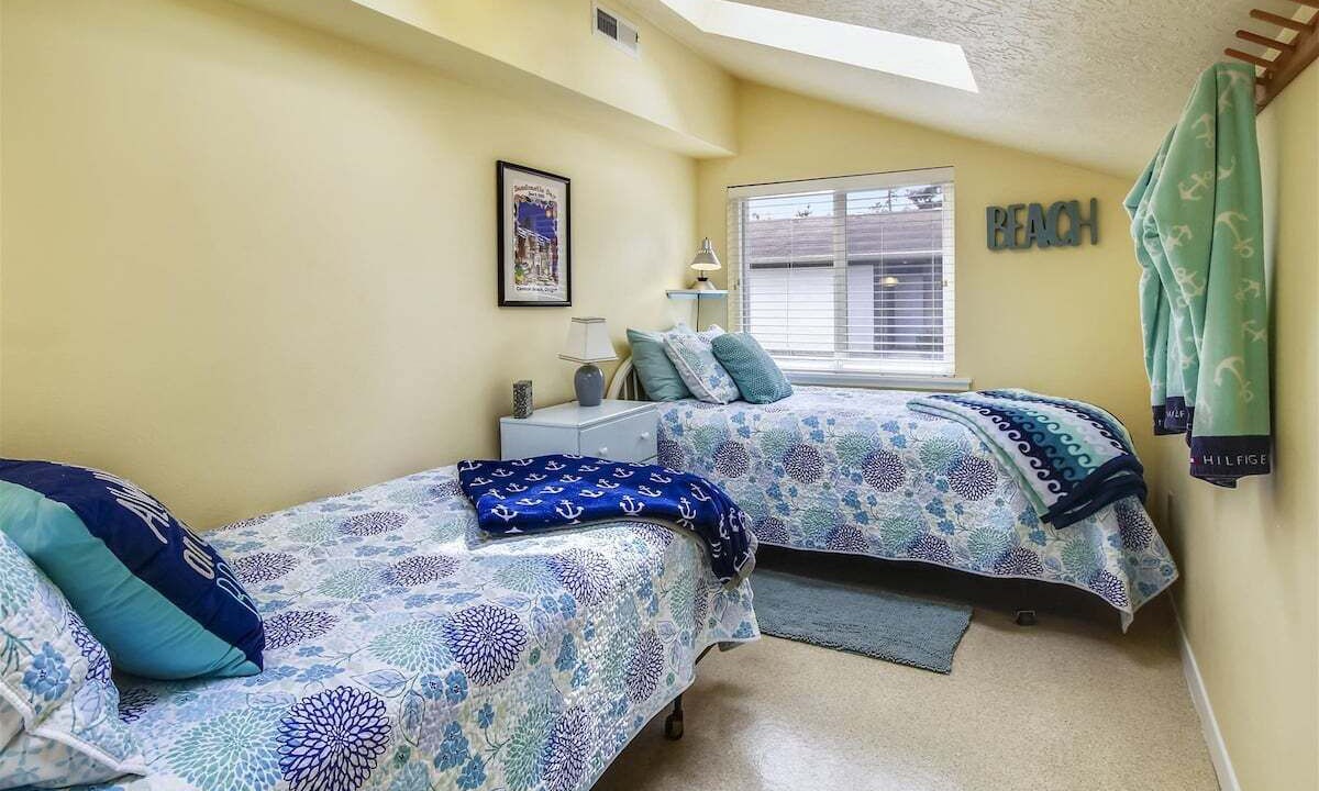 Photo of Others in Downtown Cannon Beach