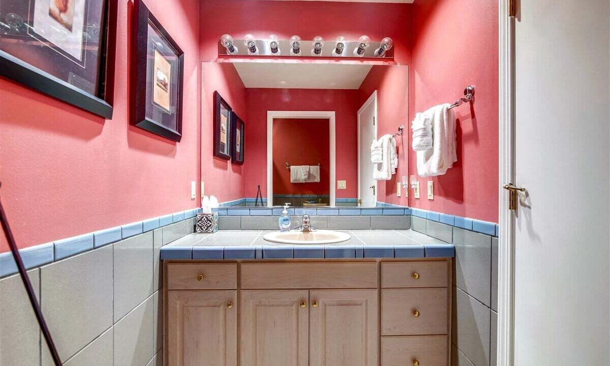 Photo of Bathroom in Cannon Beach