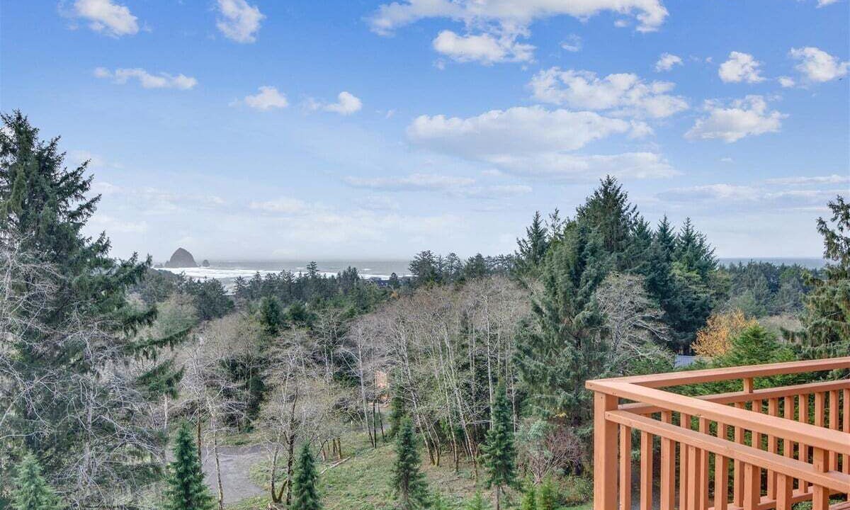 Photo of Others in Cannon Beach