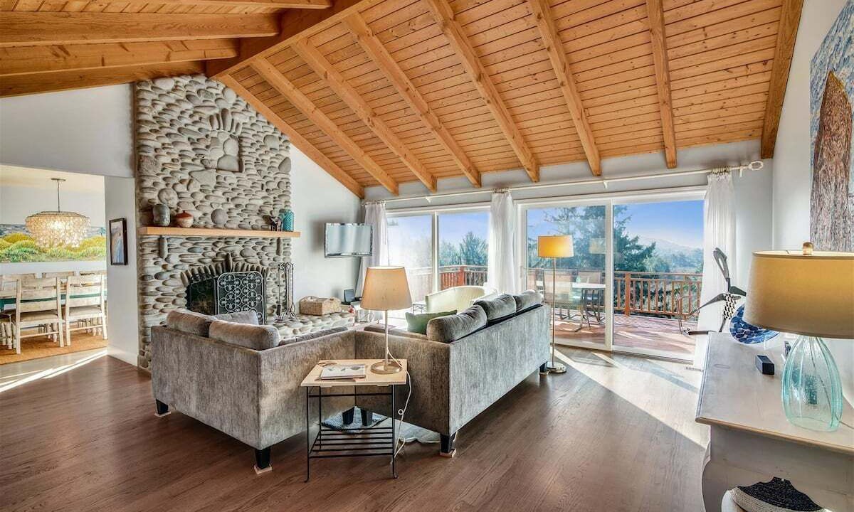 Photo of Bedroom in Cannon Beach