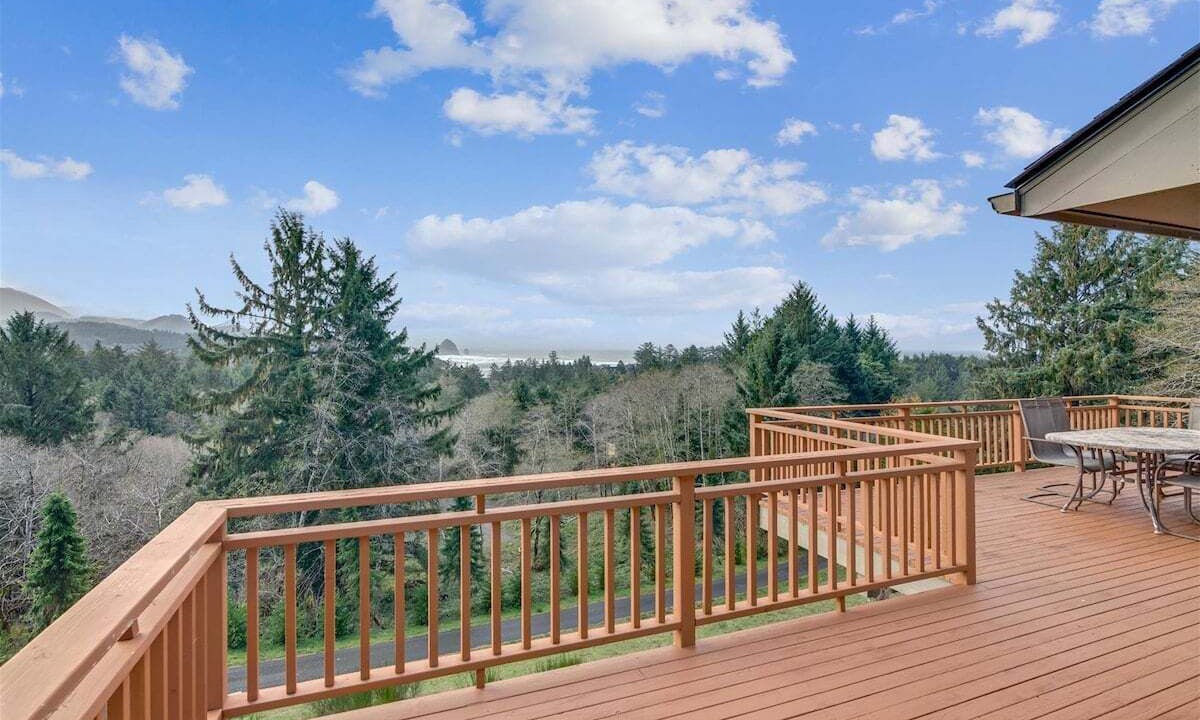 Photo of Others in Cannon Beach