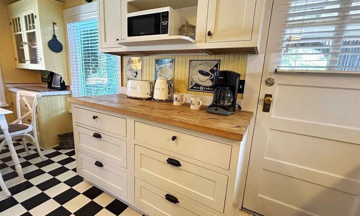 Photo of Others in Downtown Cannon Beach