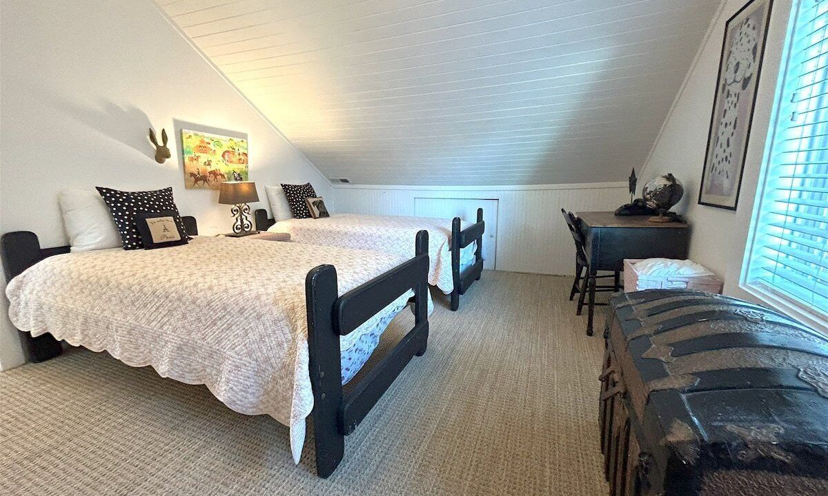 Photo of Others in Downtown Cannon Beach