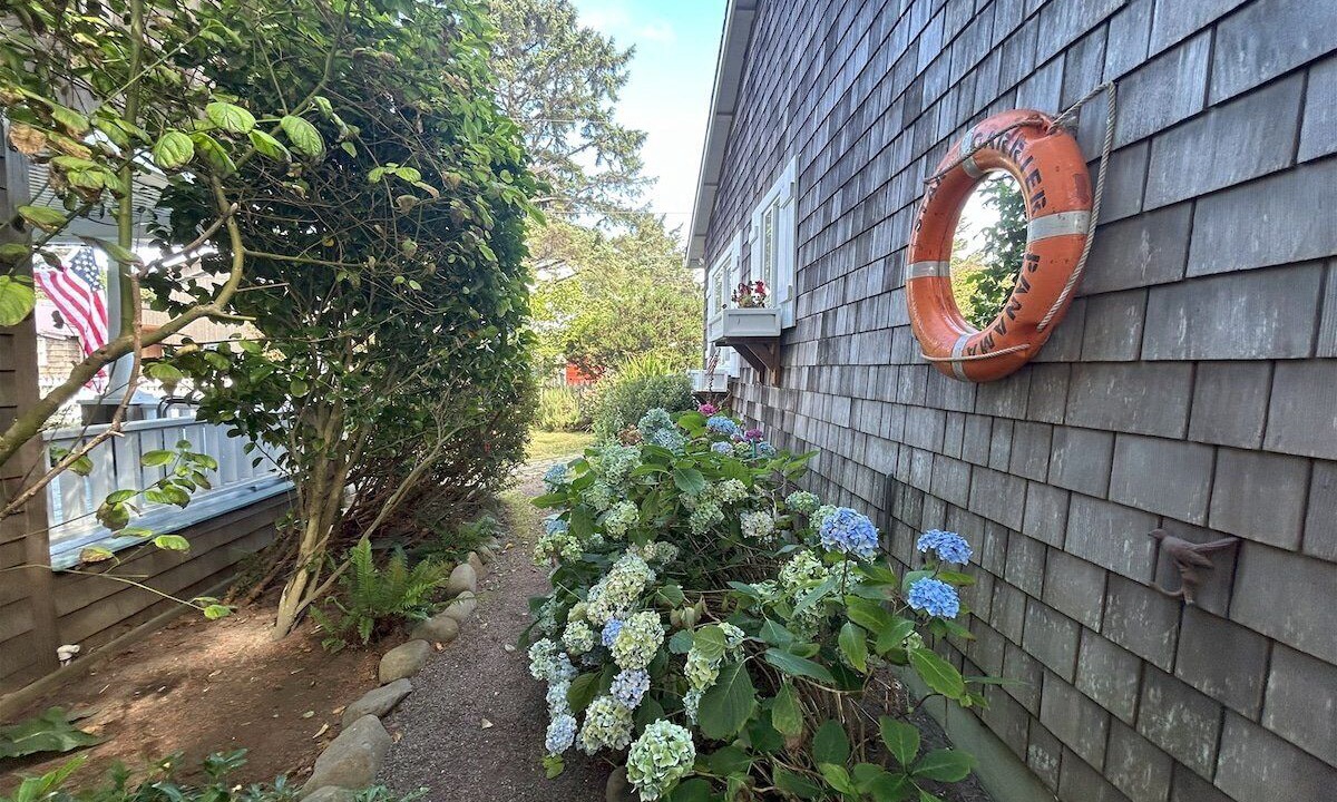 Photo of Others in Downtown Cannon Beach