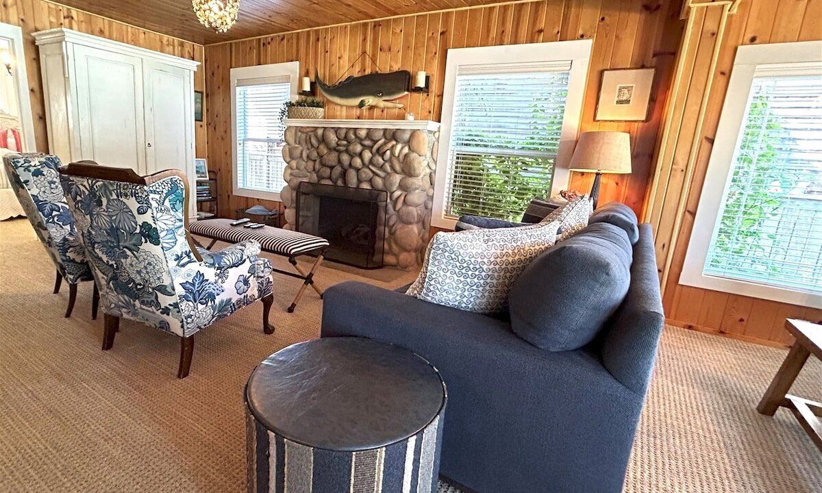 Photo of Bedroom in Downtown Cannon Beach