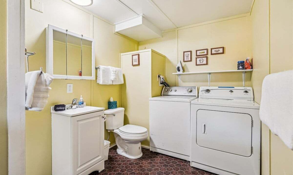 Photo of Bathroom in Downtown Cannon Beach