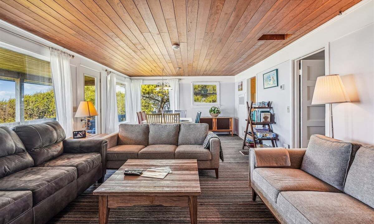 Photo of Bedroom in Downtown Cannon Beach