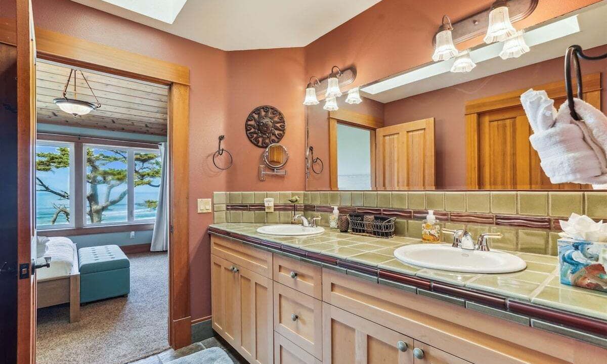 Photo of Others in Arch Cape