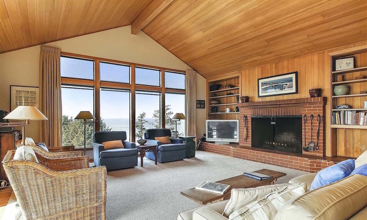 Photo of Bedroom in Cannon Beach