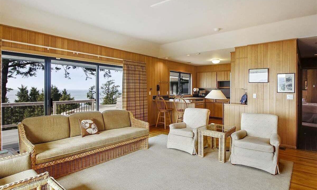 Photo of Bedroom in Cannon Beach