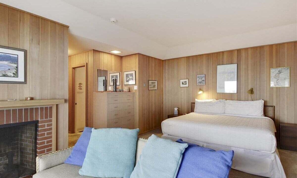 Photo of Livingroom in Cannon Beach