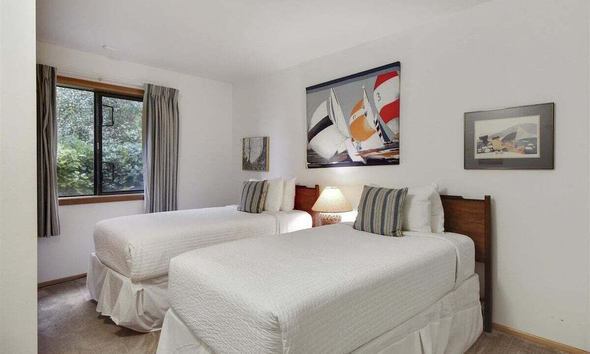 Photo of Others in Cannon Beach