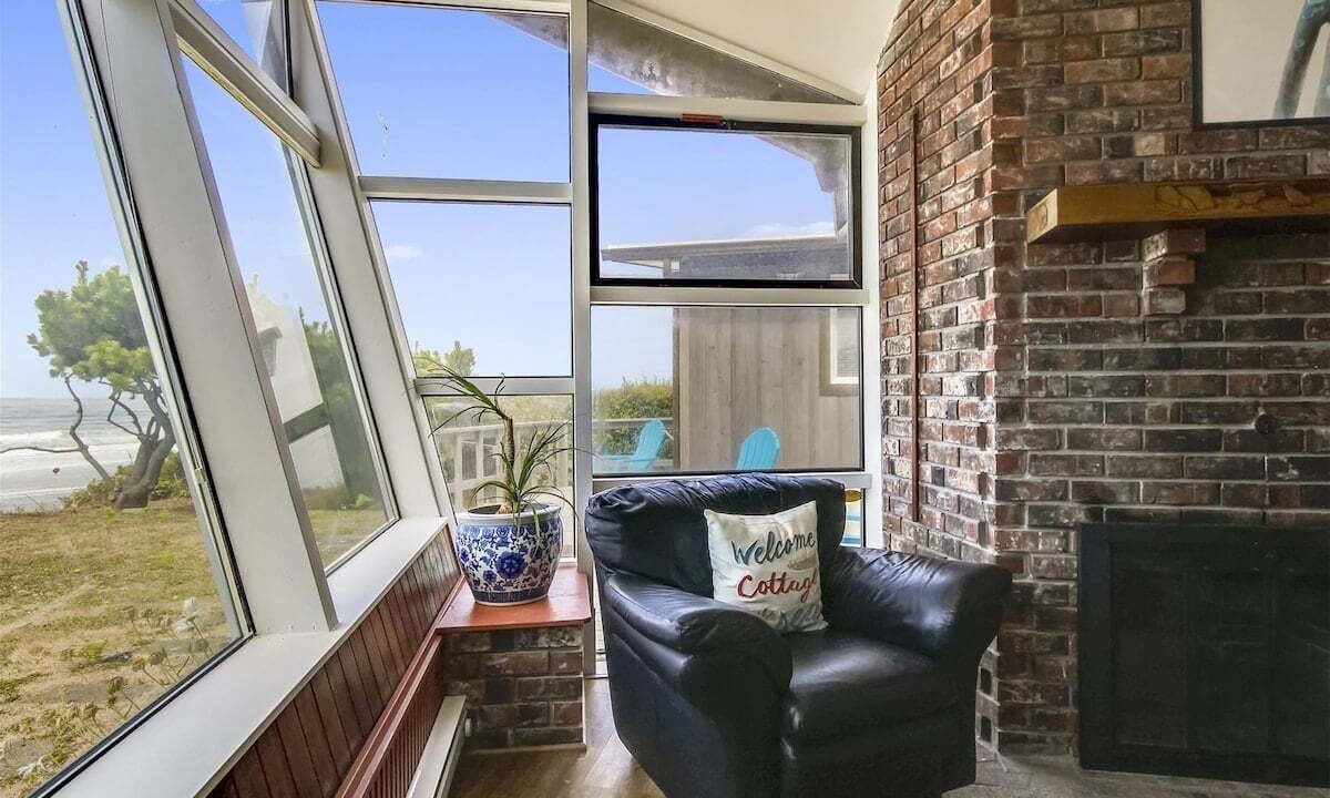 Photo of Livingroom in Arch Cape